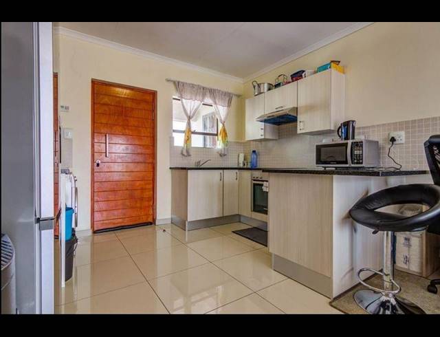 2 BEDROOM APARTMENT FOR SALE IN POMONA AH